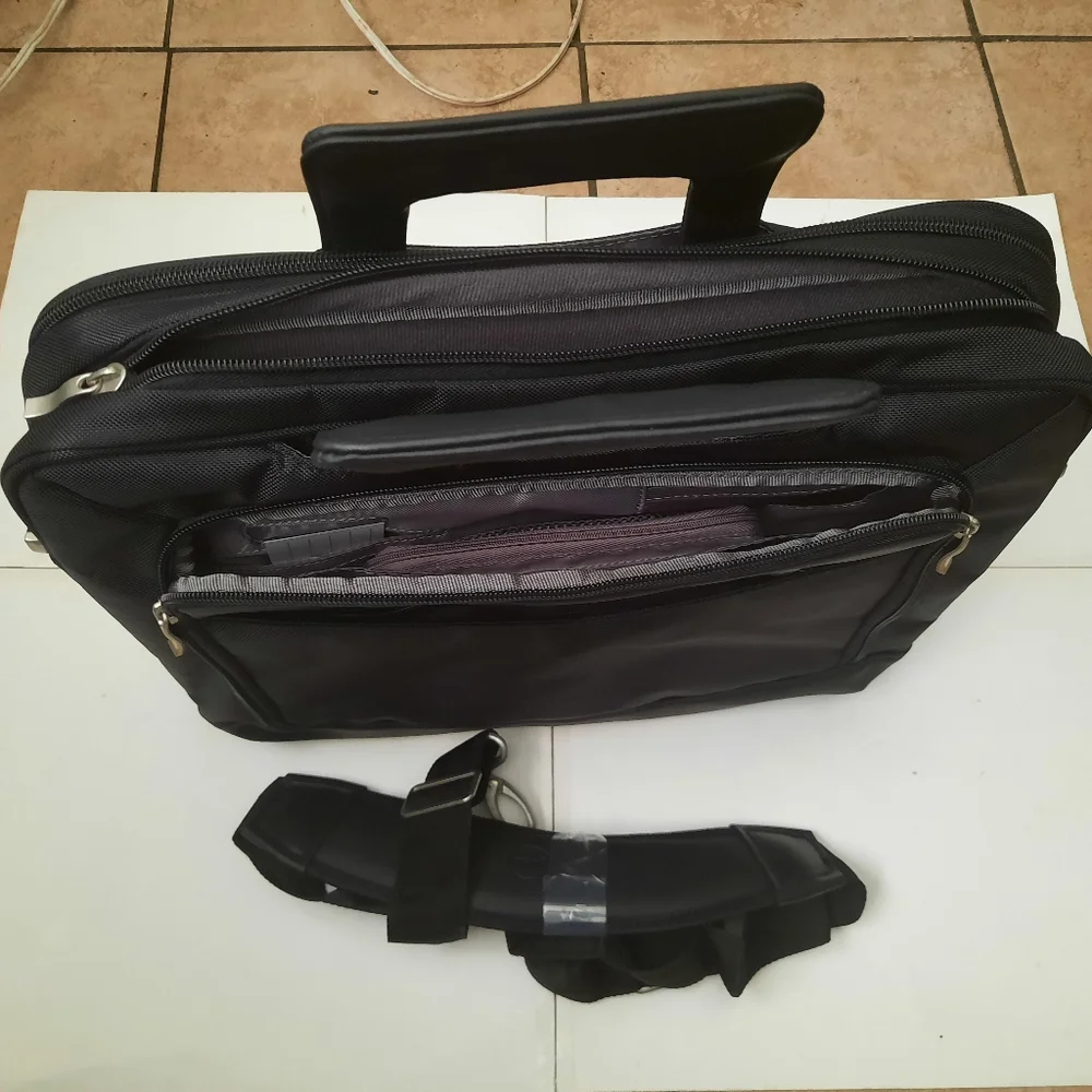 Dell laptop computer bag New 16×13